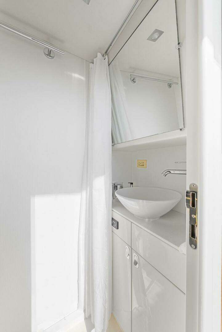 2016 Sunseeker Manhattan 65 - Image 112