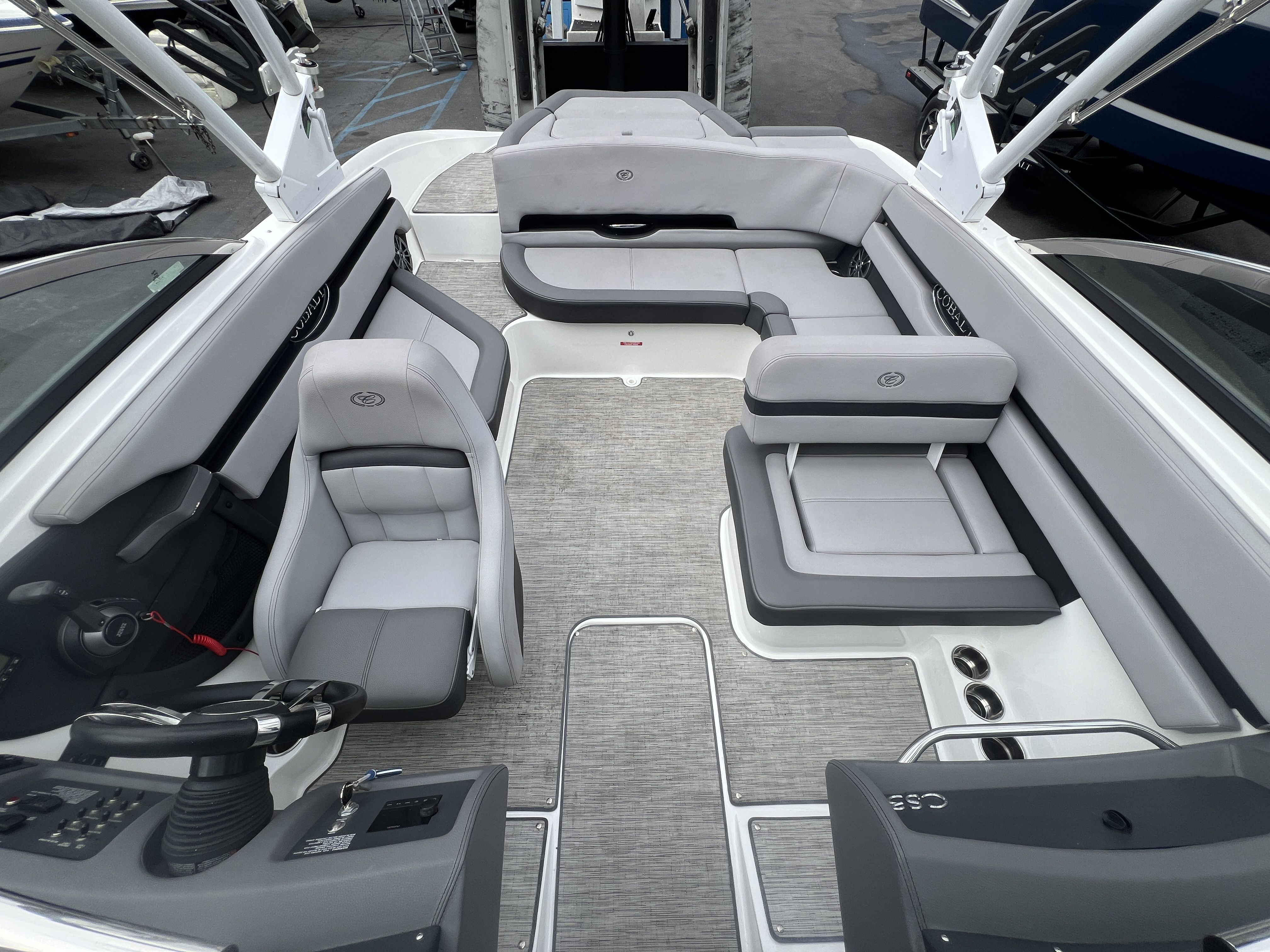 2023 Cobalt CS23 Surf - 17