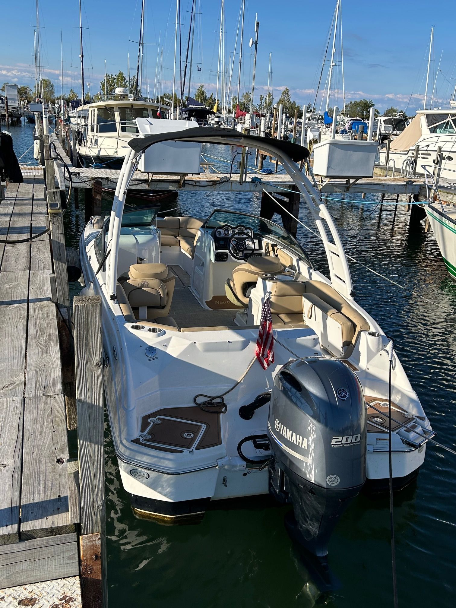 2020 NauticStar 243 DC - 6