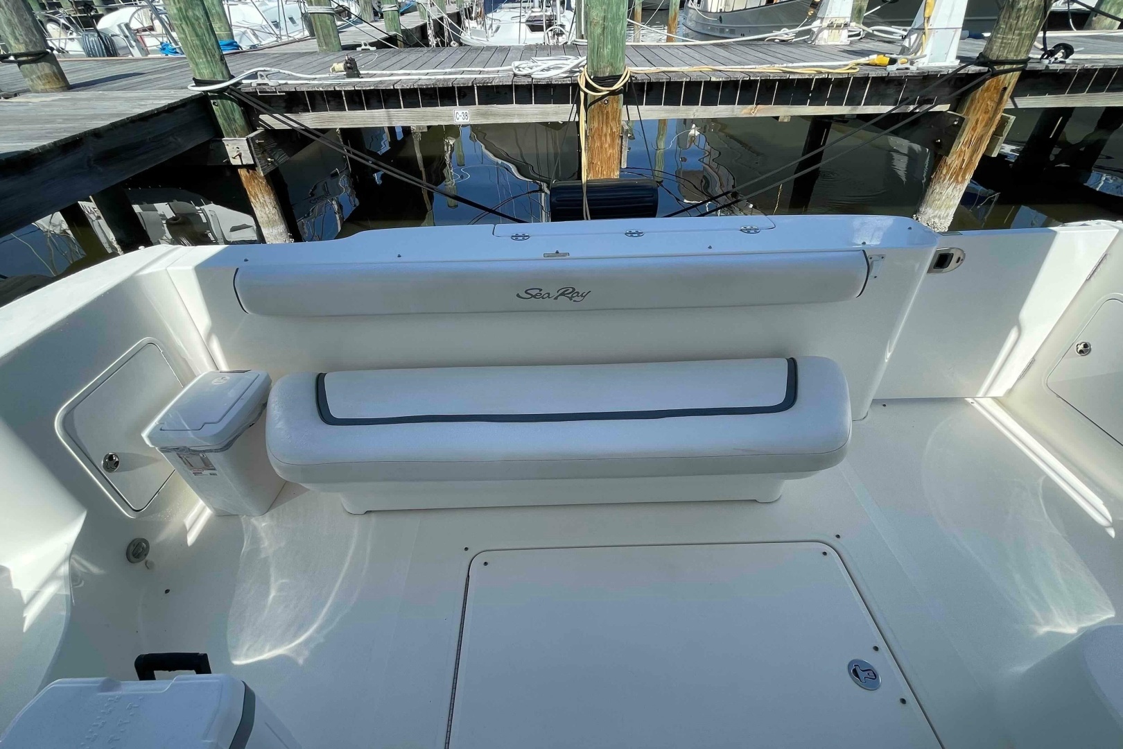2005 Sea Ray 420 Sedan Bridge - Image 17