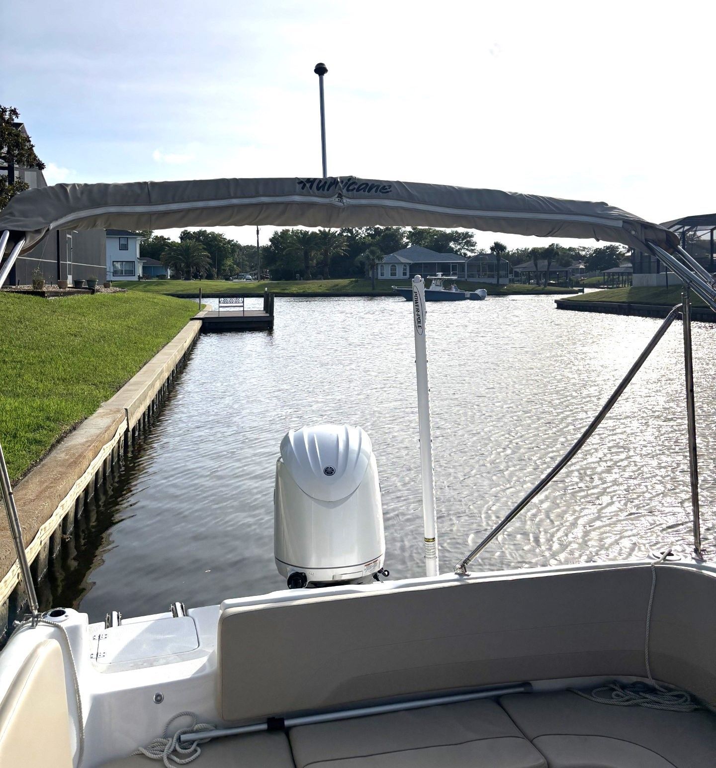 2025 Hurricane SunDeck Sport 231 OB - 17
