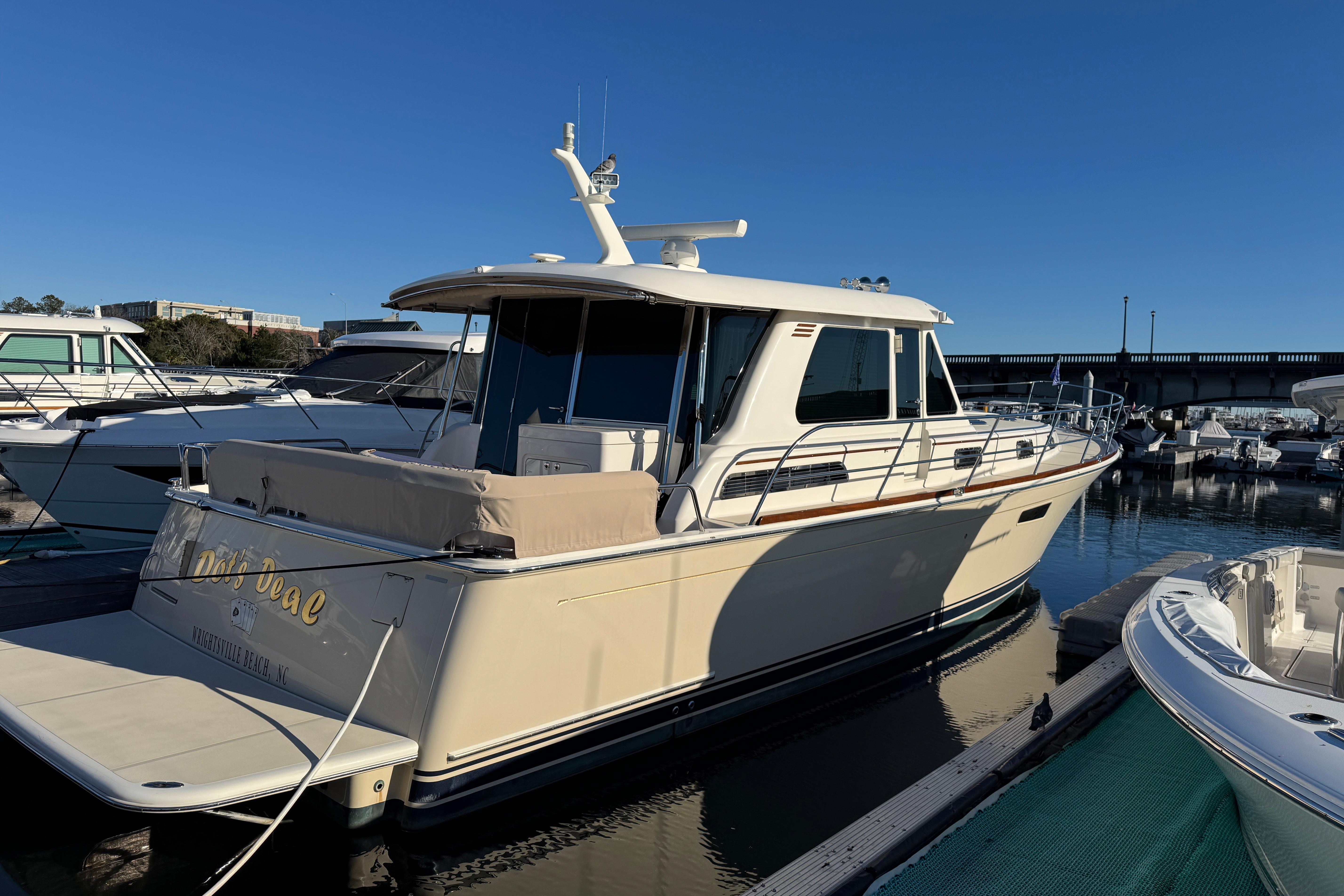2023 Sabre 48 Salon Express