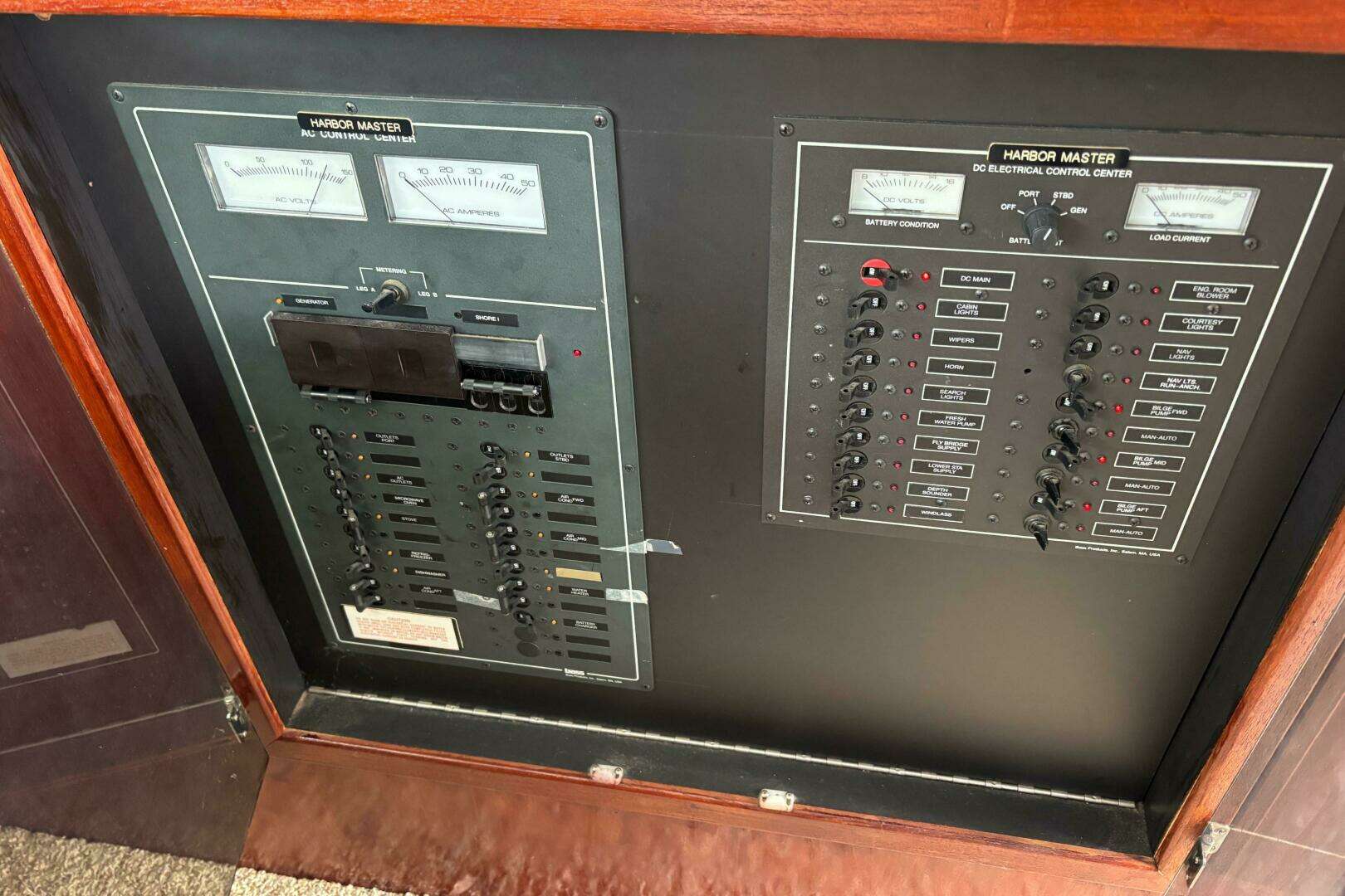 1994 Harbor Master 52 Coastal Cruiser - Image 16
