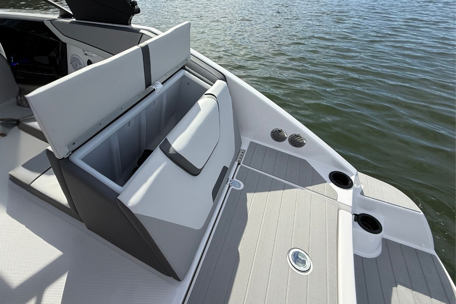 2026 Yamaha Boats AR220 - 7