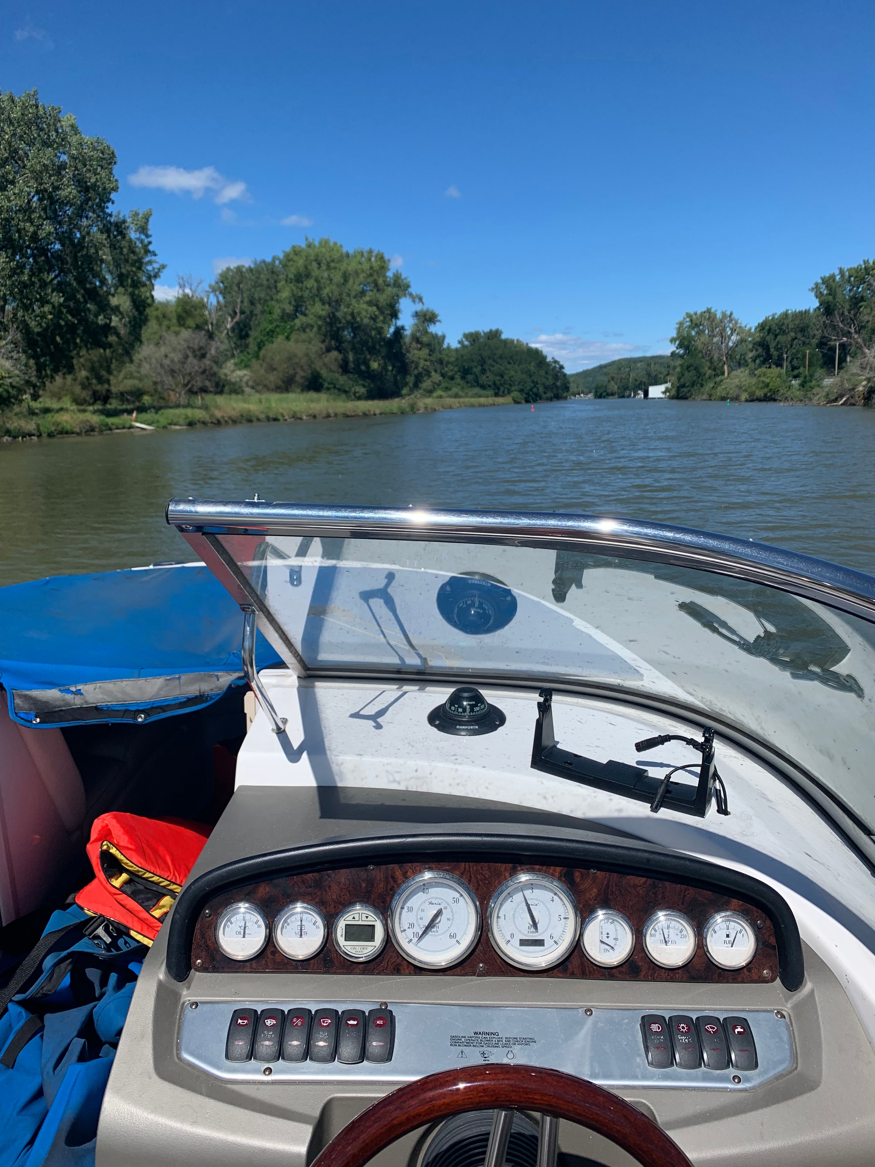 2007 Regal 2700 Bowrider - 3