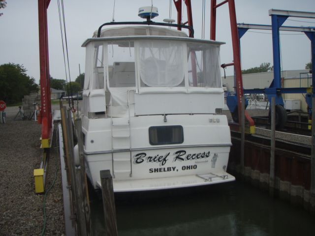 1990 Carver 3608 Aft Cabin Motor Yacht - 2