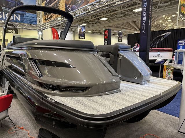 2026 Bennington QX Swingback 27 QXSBWAT2 Tritoon - 3