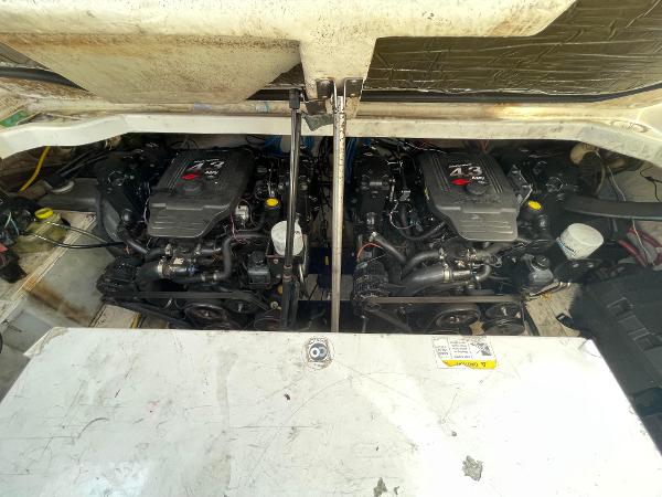 2007 Bayliner 300 - 28