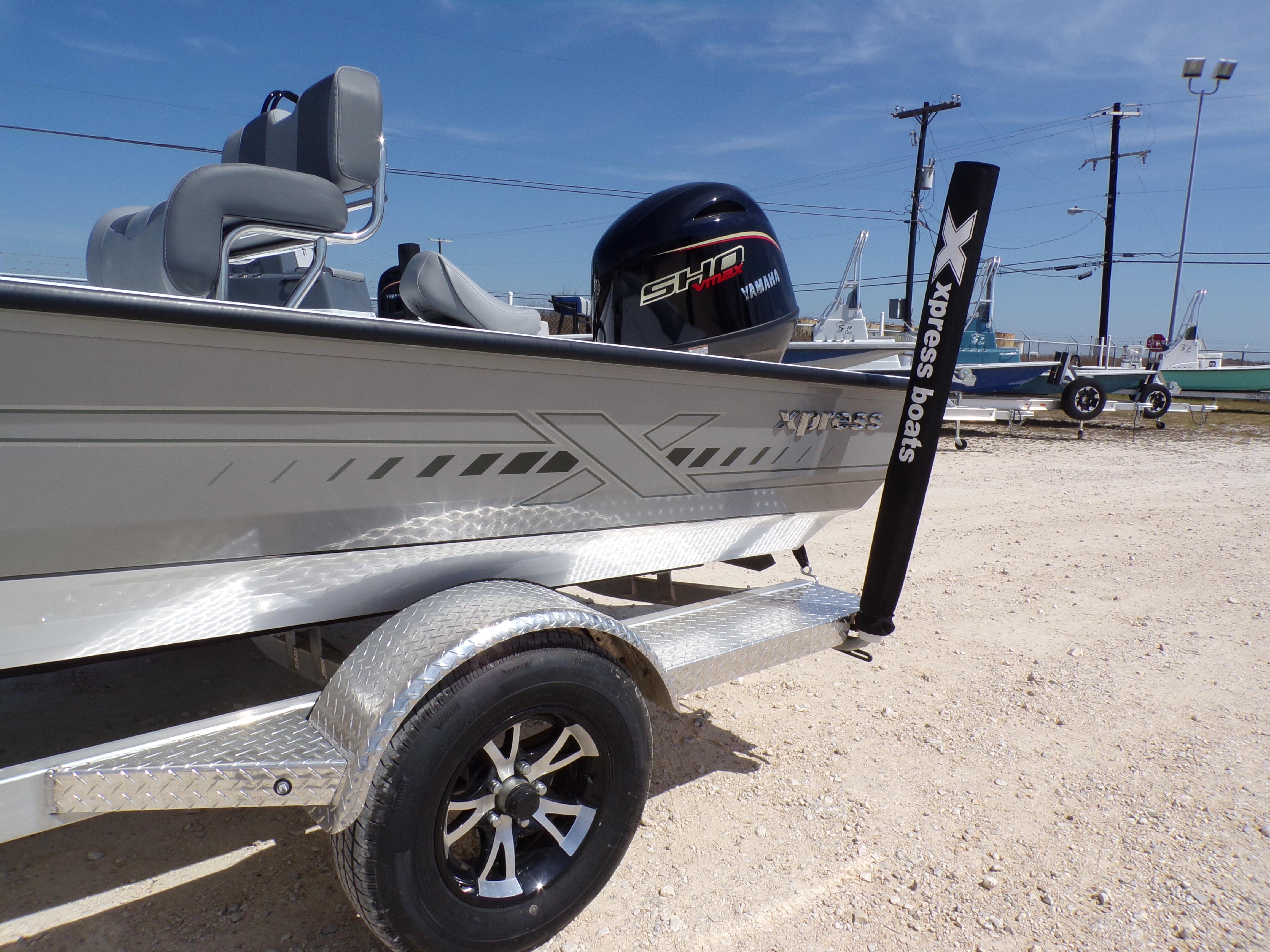 2025 Xpress H20B Bay - 23