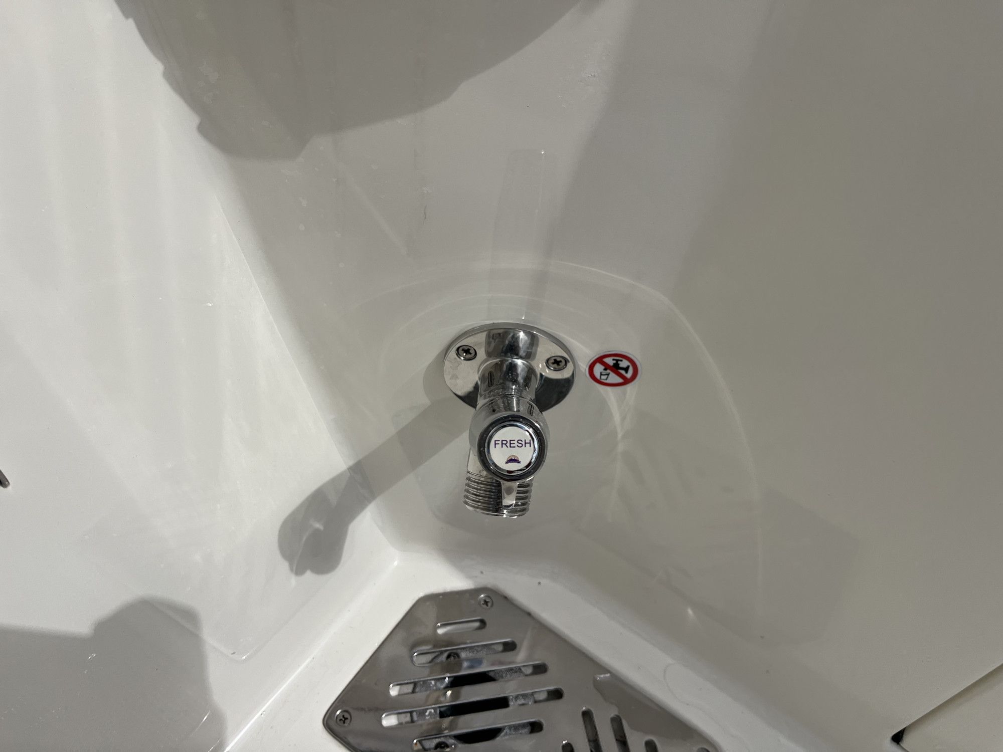2026 Cobia 305 Center Console - 38