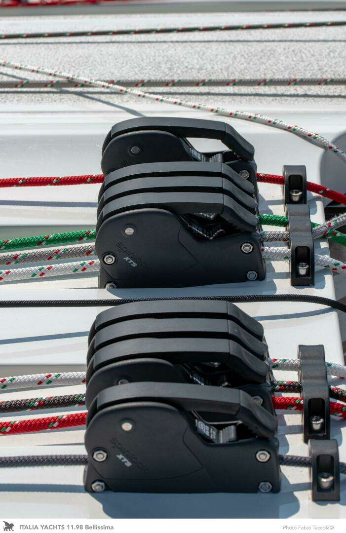 2026 Italia Yachts 11.98 - Image 23