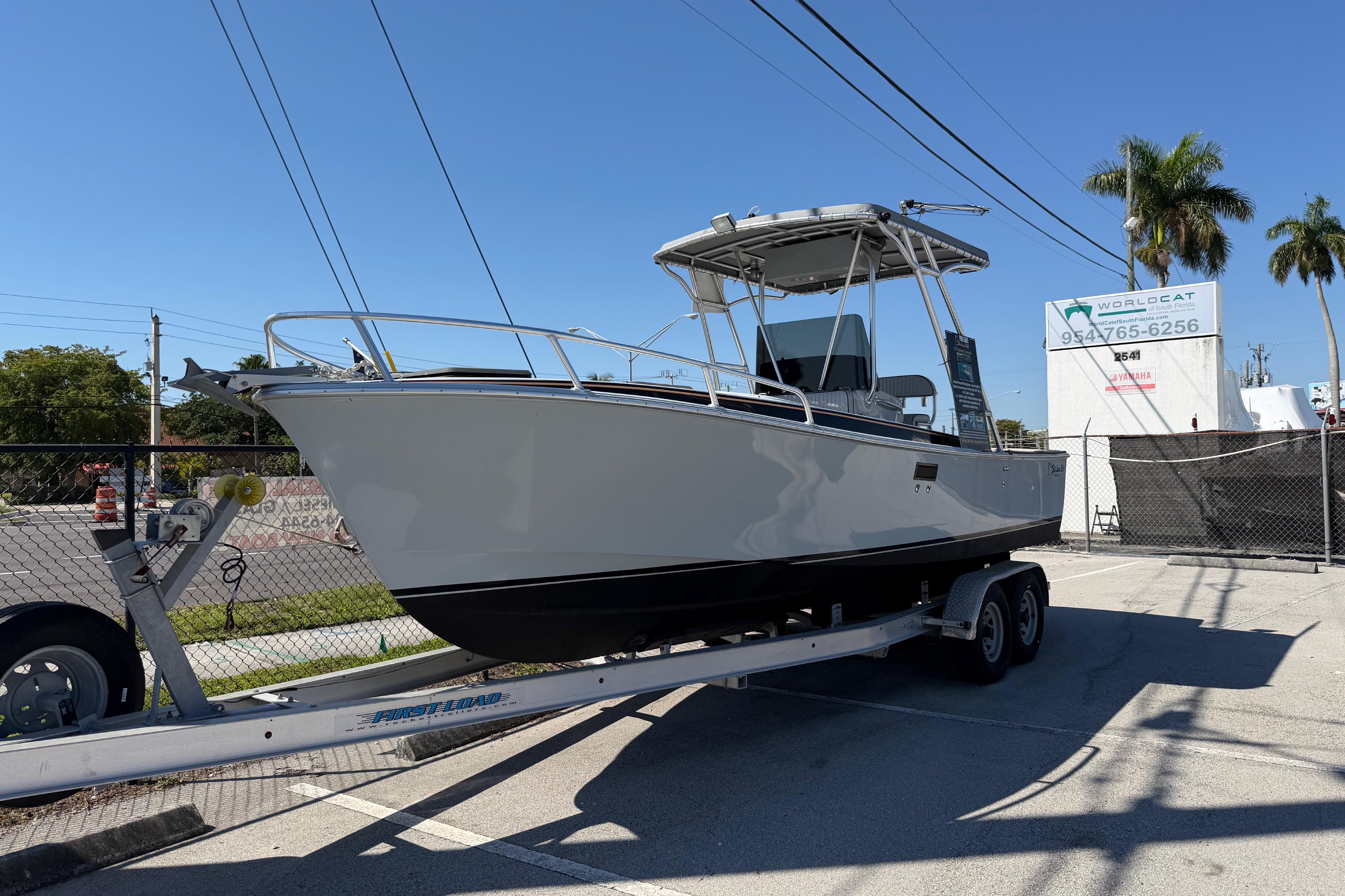 2020 Strike 26' Center Console Cuddy