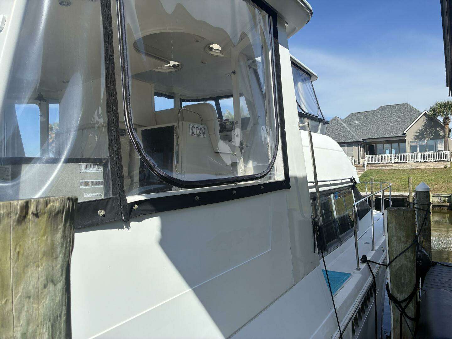 1996 Carver 455 Aft Cabin - Image 23