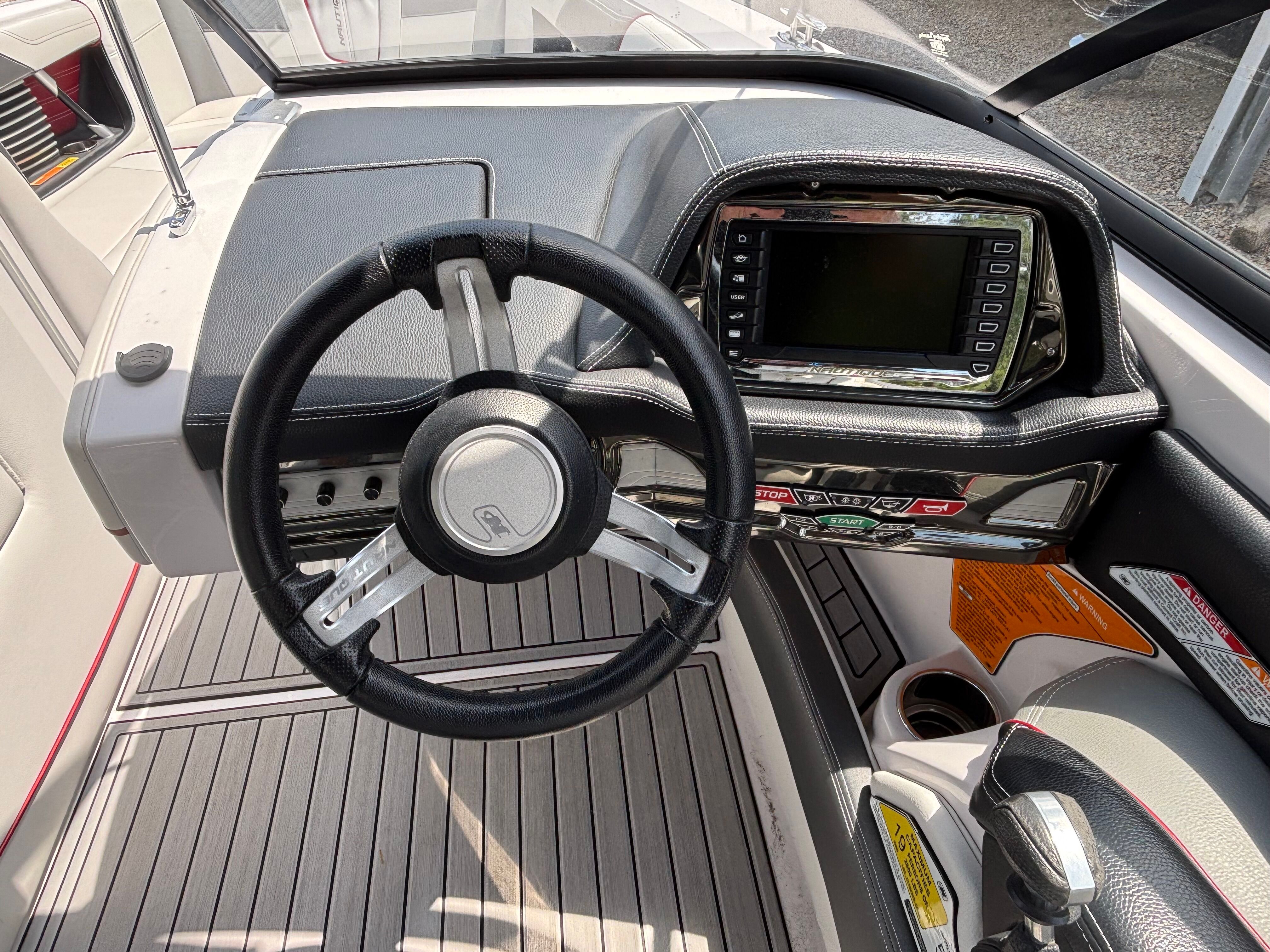 2013 NAUTIQUE G25 - Image 32