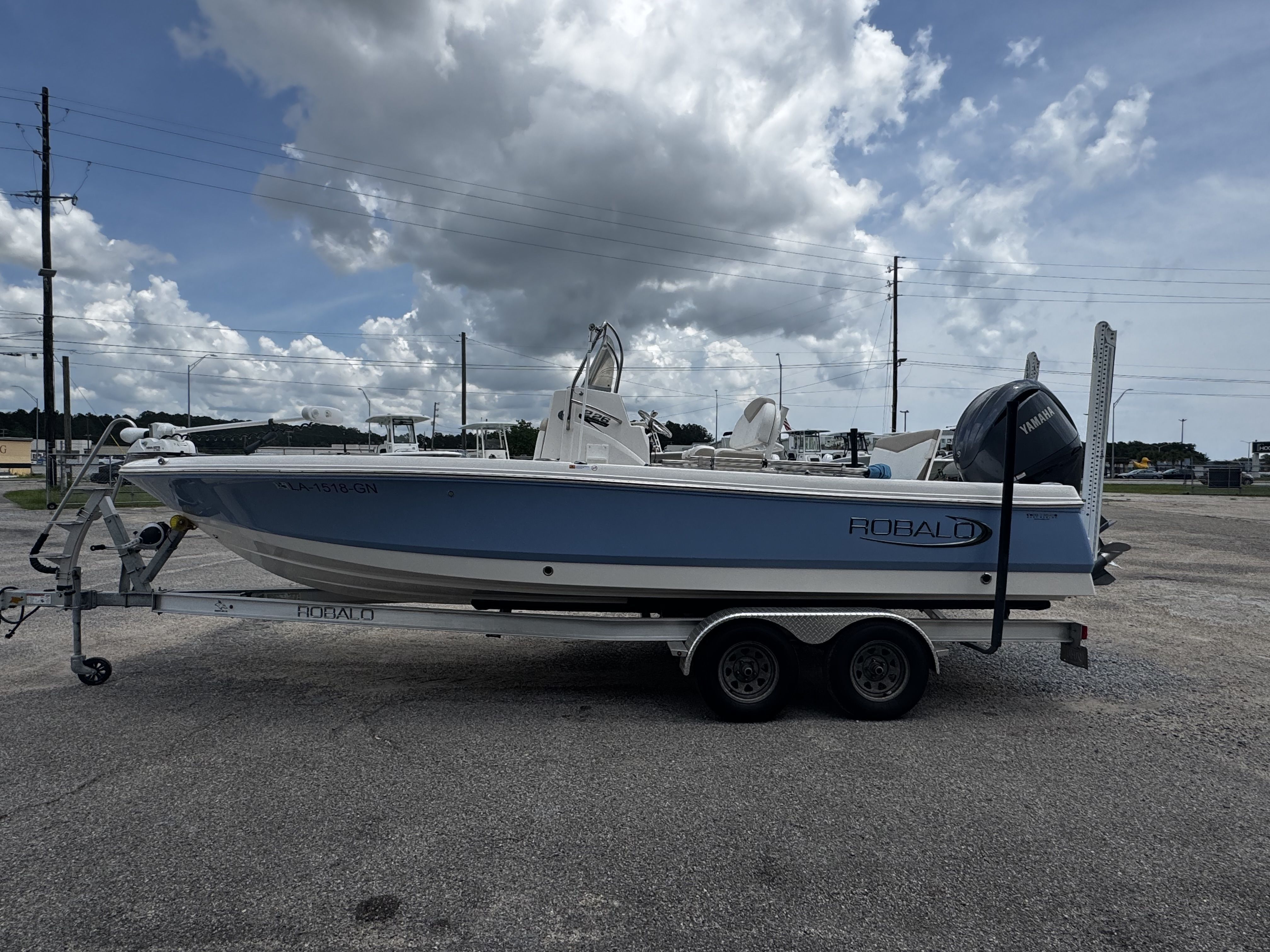 2022 Robalo Cayman 226 - 5