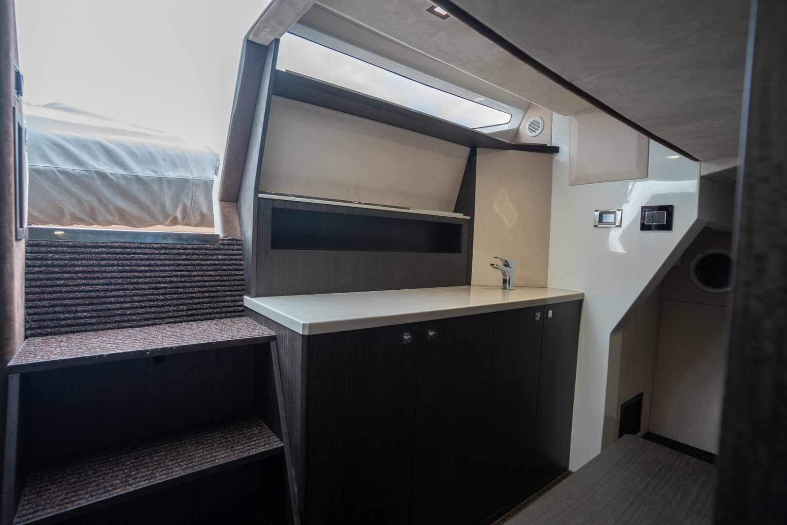 2025 Galeon 560 FLY - Image 71