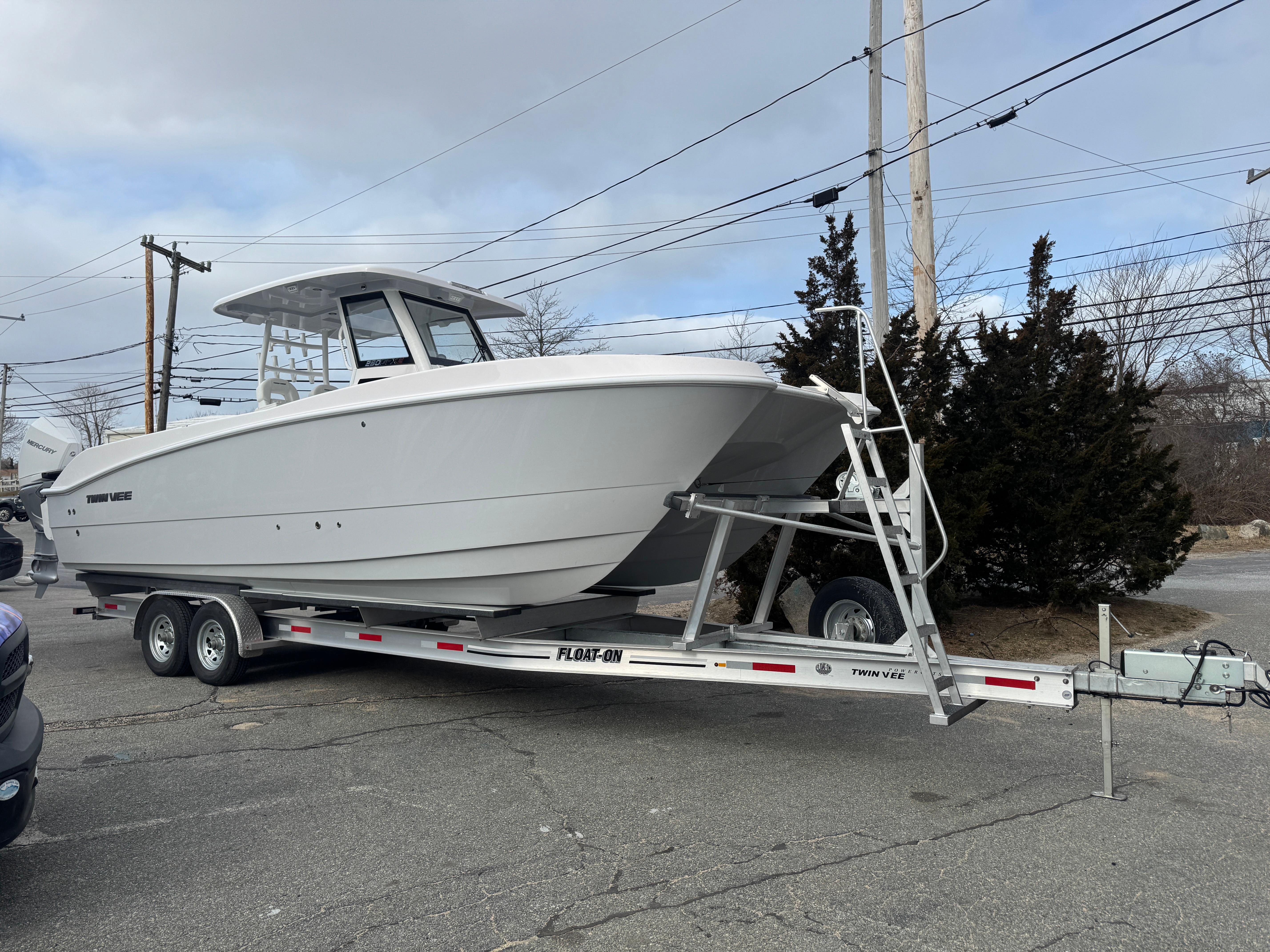 2025 Twin Vee 280 GFX2 CC