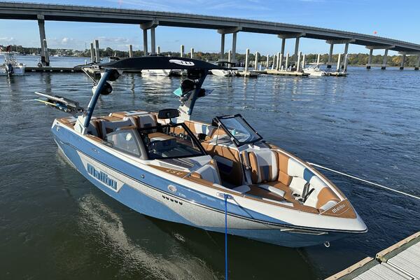 2023 Malibu Wakesetter 23 LSV