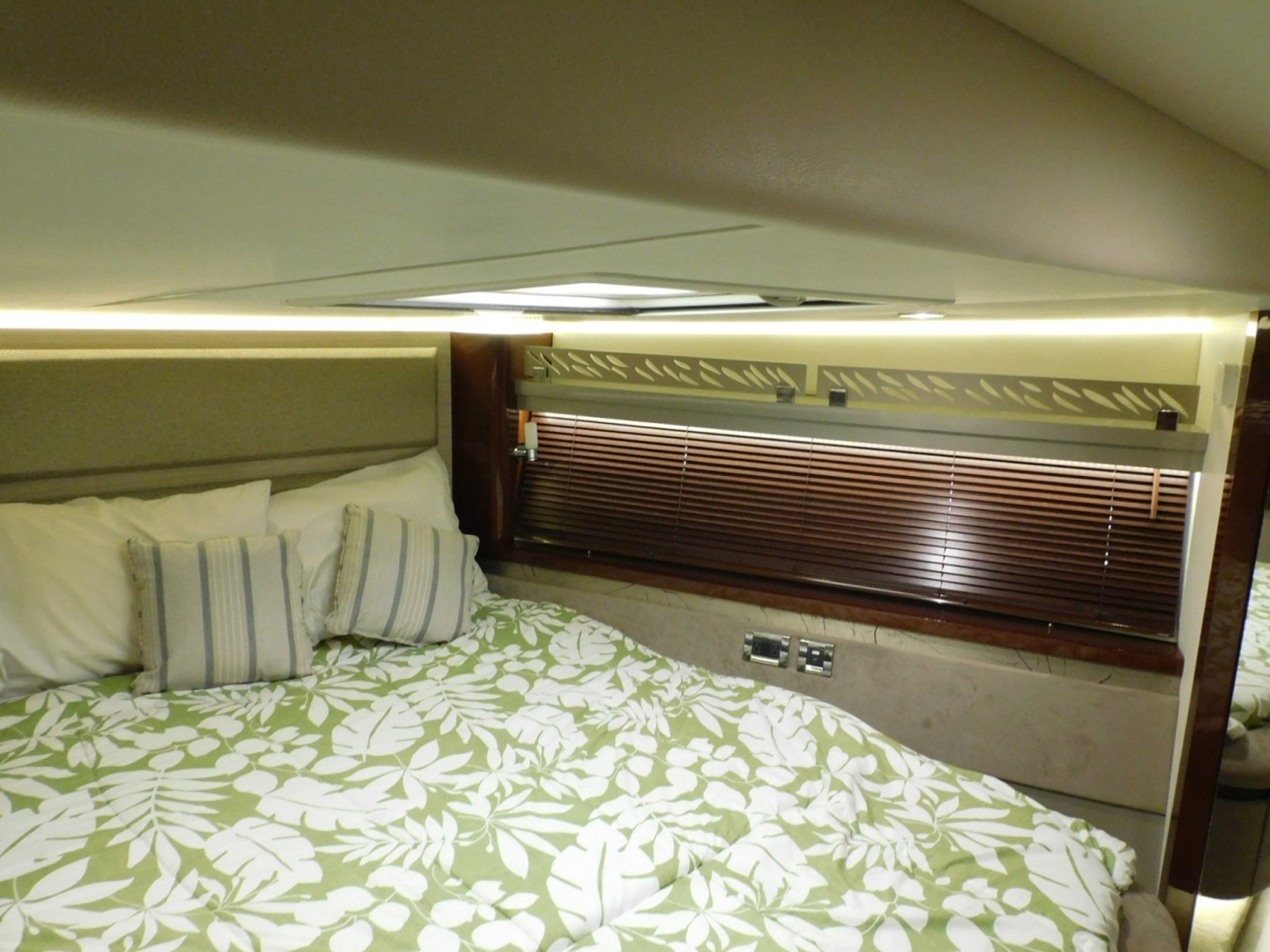 2019 Sea Ray 550L - Image 42