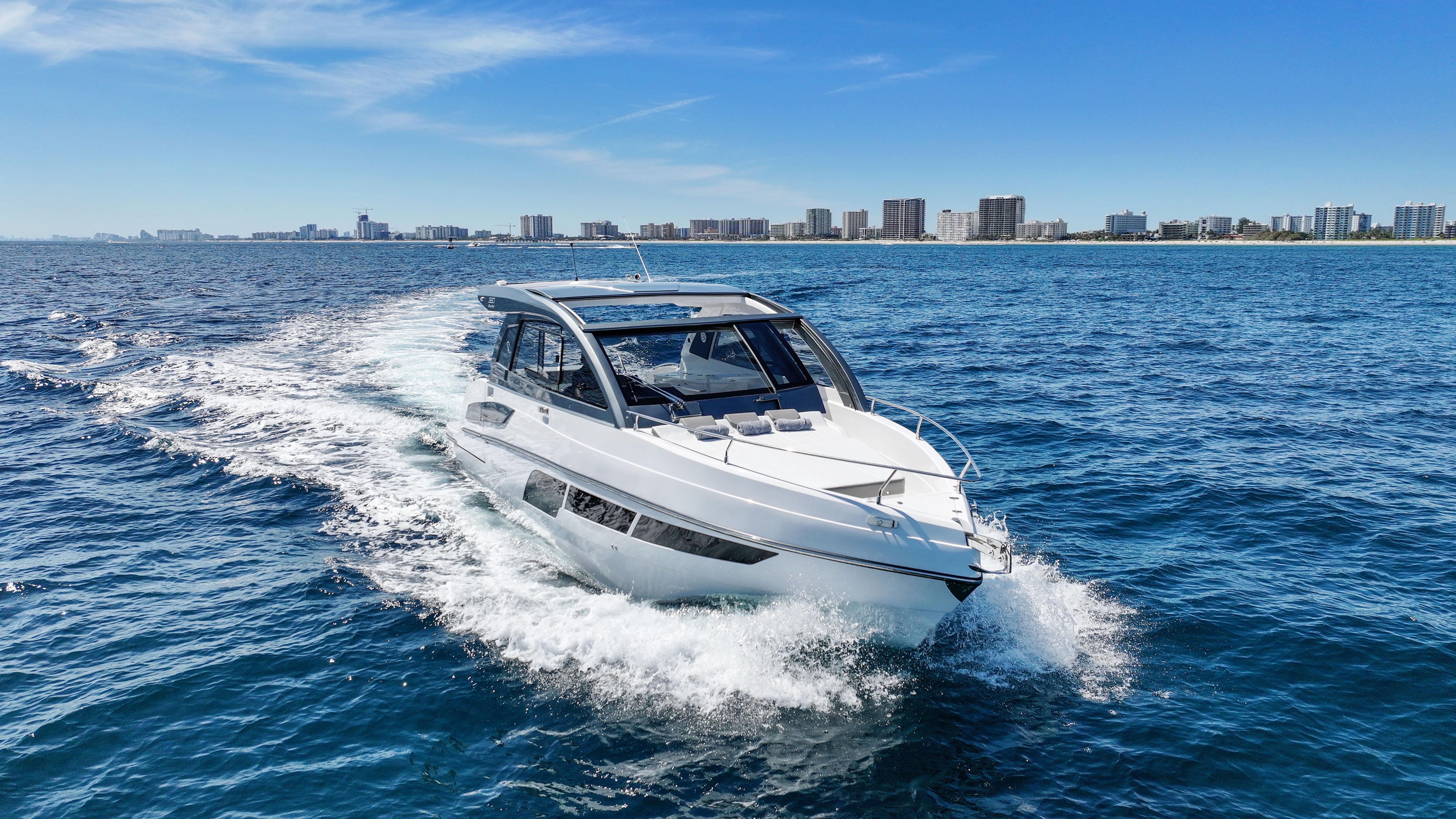 2026 Valiatt 380 Bowrider