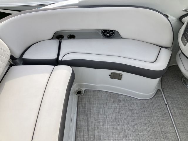 2023 Crownline 270 XSS - 17