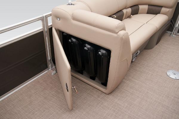 Manufacturer Provided Image: Sun Tracker Party Barge 22 DLX