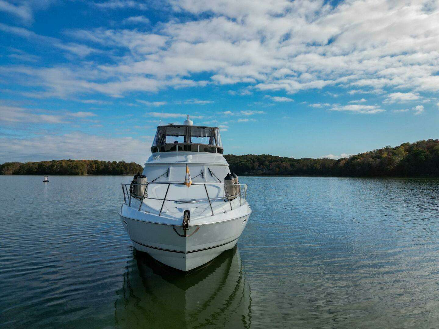 2002 Cruisers Yachts 5000 Sedan Sport - Image 5