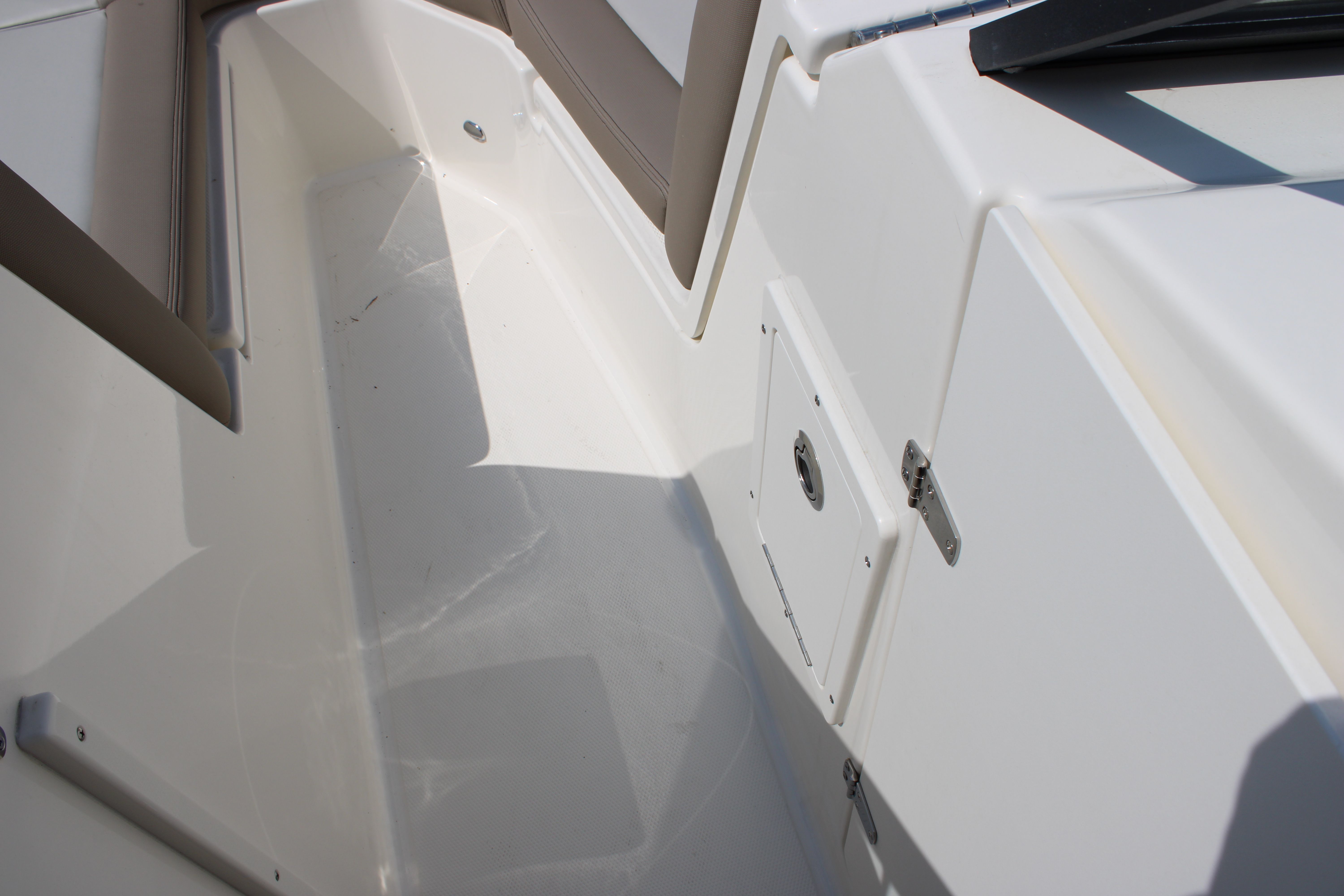 2026 Boston Whaler 210 Vantage - 44