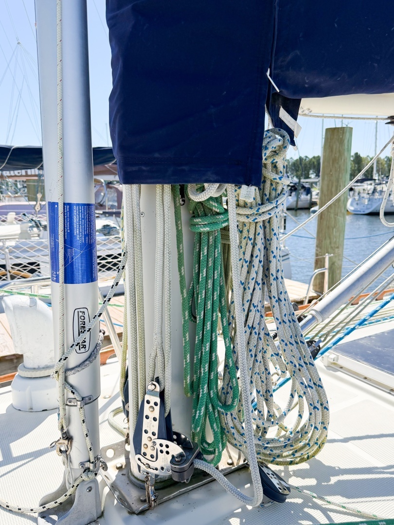 1998 Pacific Seacraft 37 - Image 15