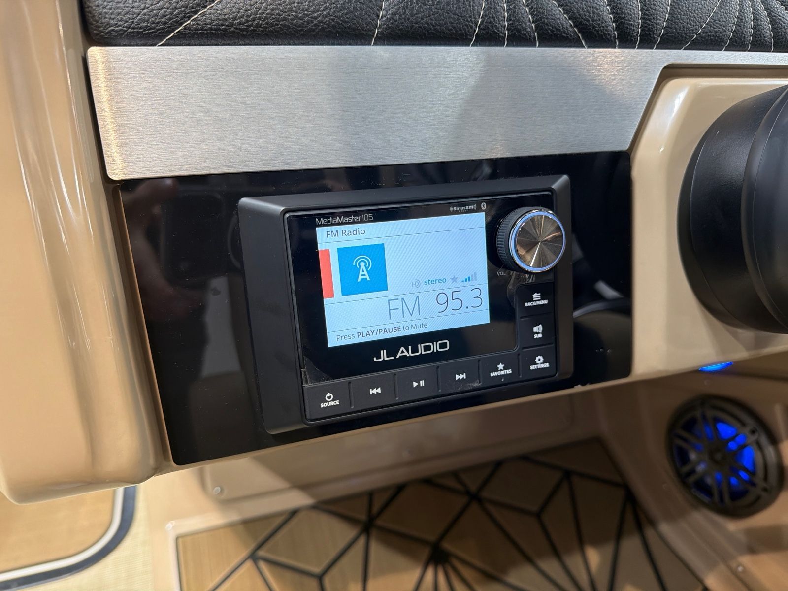 2022 Harris Grand Mariner 230 - 18