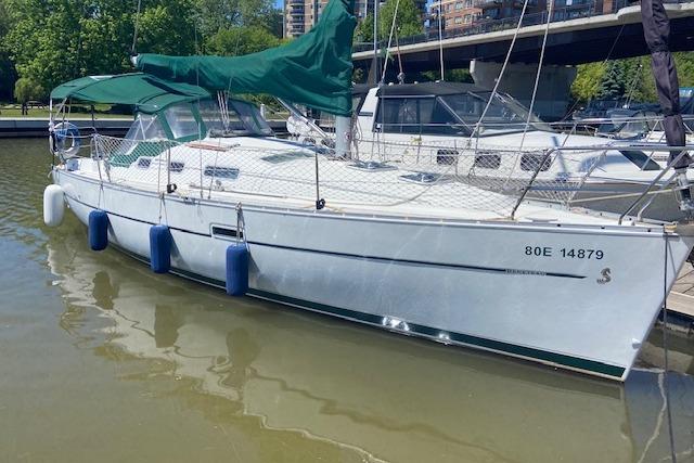 2005 Beneteau 323