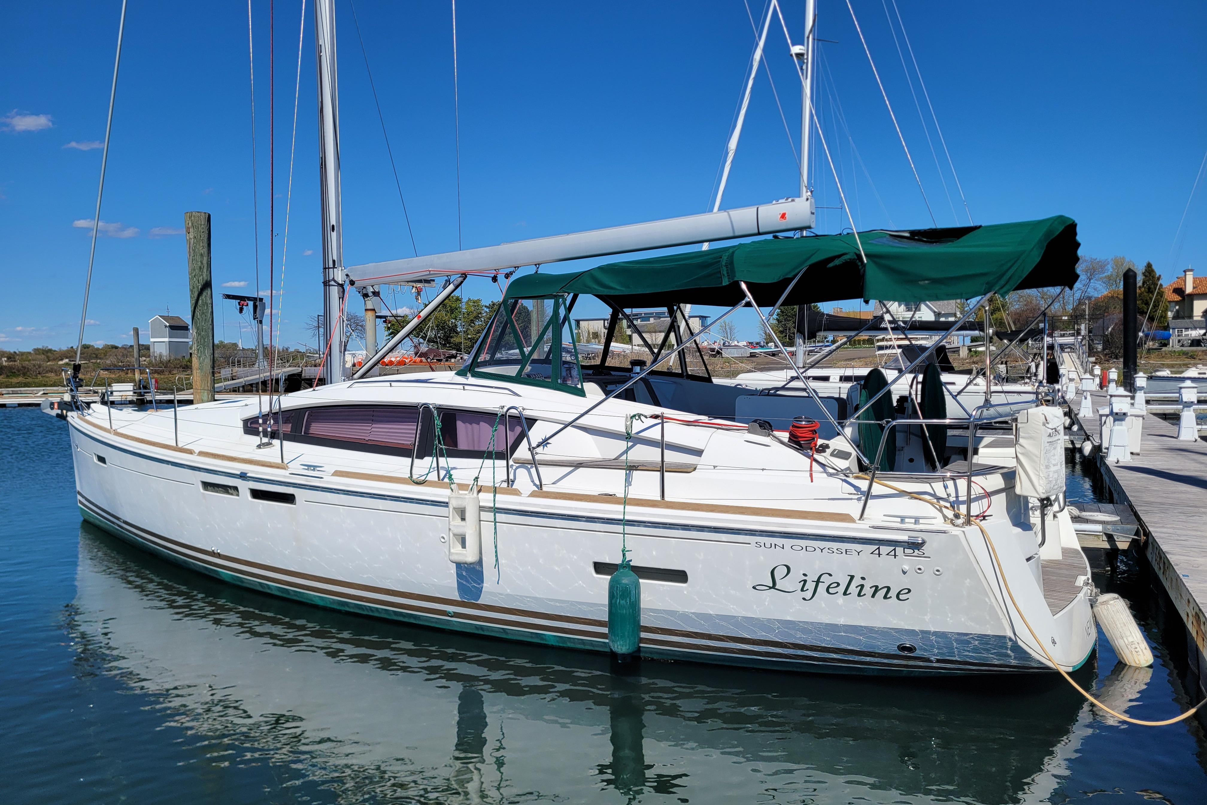 2017 Jeanneau Sun Odyssey 44 DS