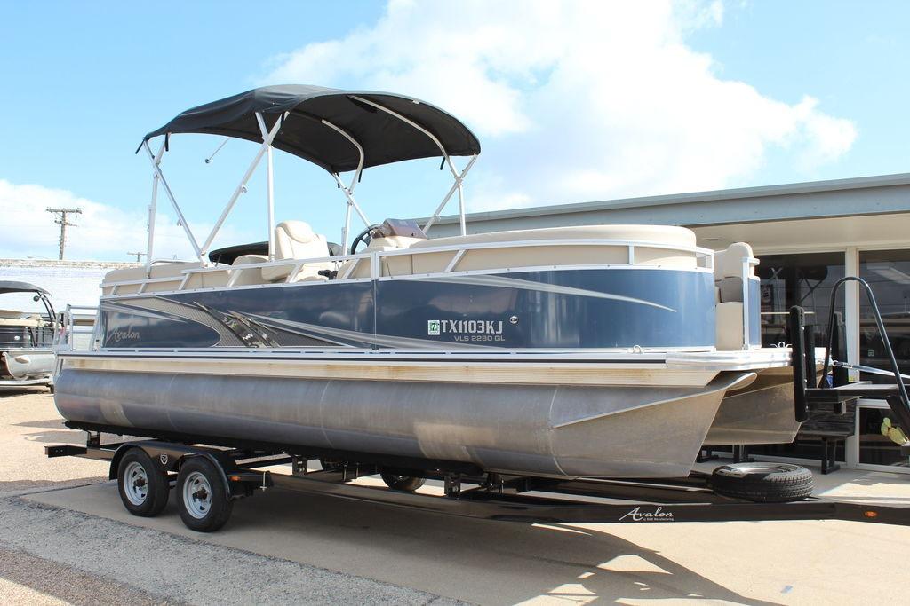 2021 Avalon VLS Quad Lounge 22 FT