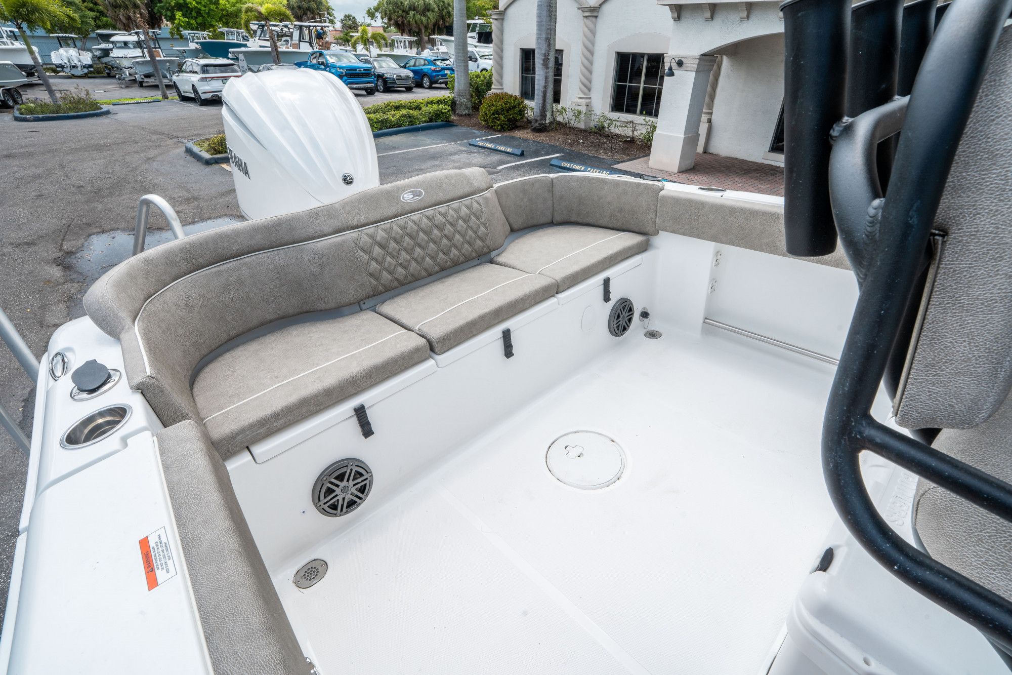 2026 Sea Hunt Ultra 235 SE - 10