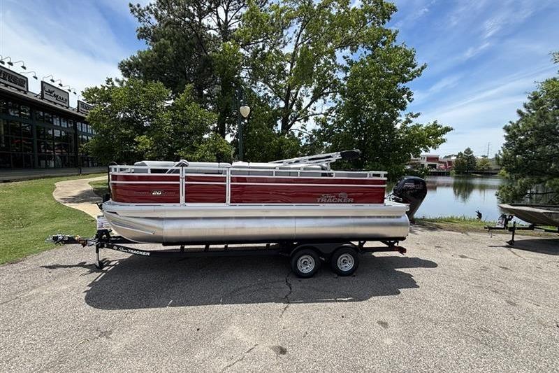 2026 Sun Tracker SportFish 20 DLX