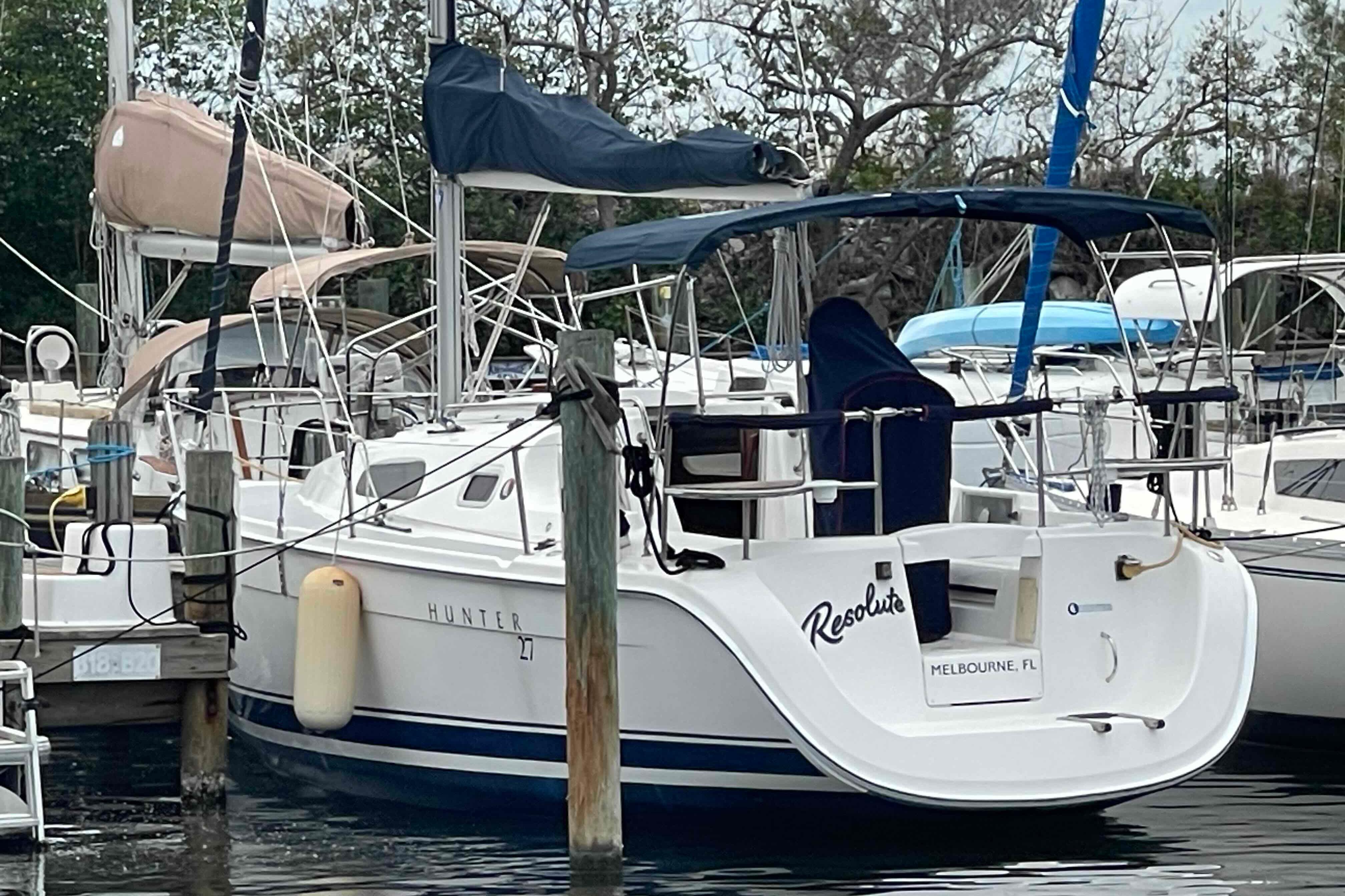 2006 Hunter 27