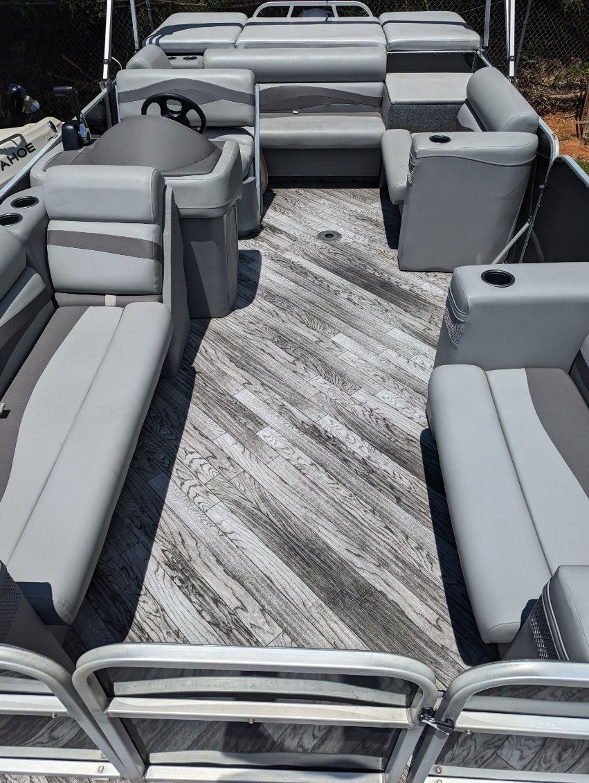 2022 Crest PONTOON