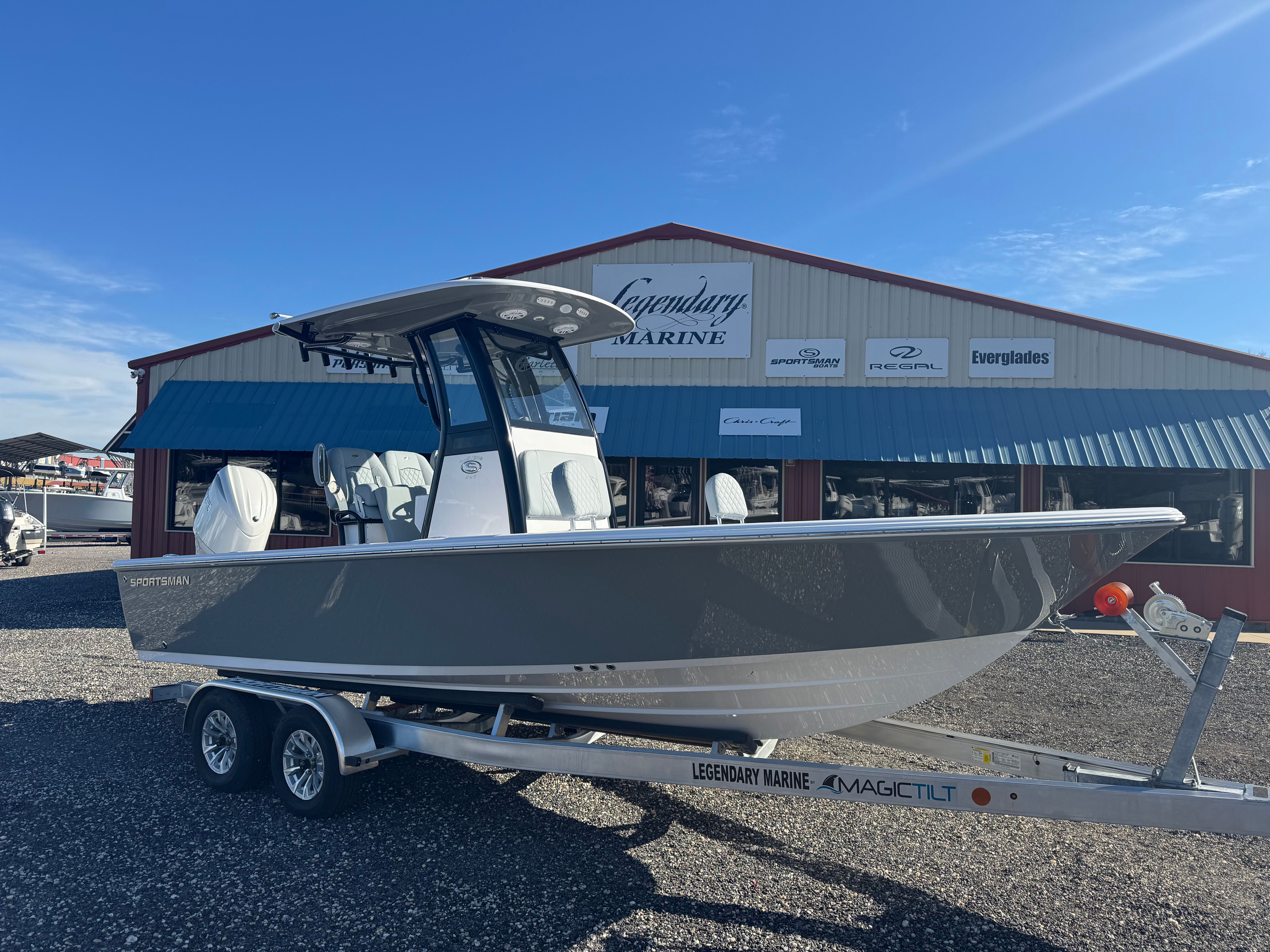 2026 Sportsman Masters 227 Bay Boat