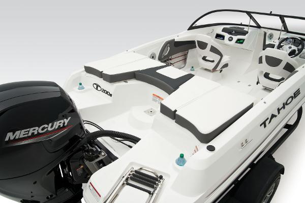 2025 Tahoe 200 S - 59