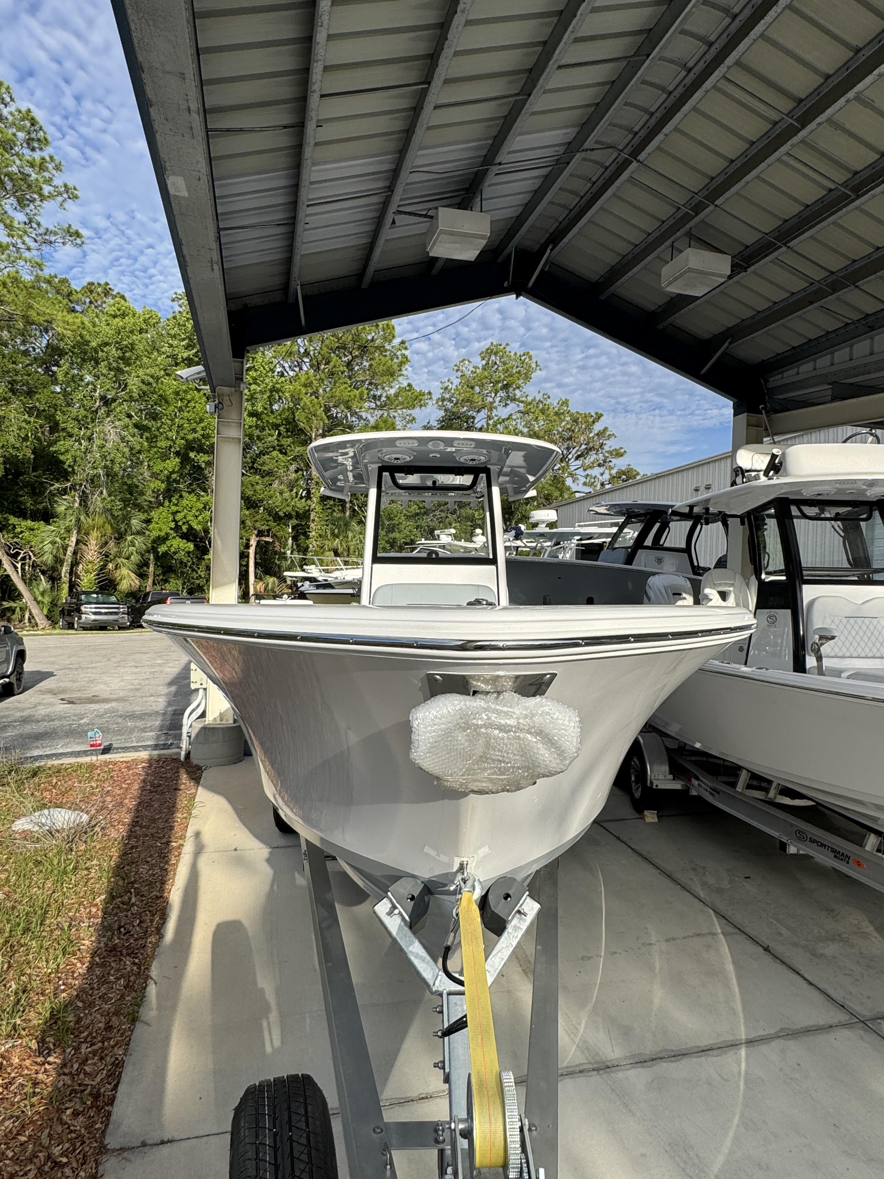 2026 Sportsman Open 252 Center Console - 2
