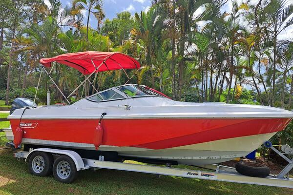 1988 Boston Whaler Temptation 2200