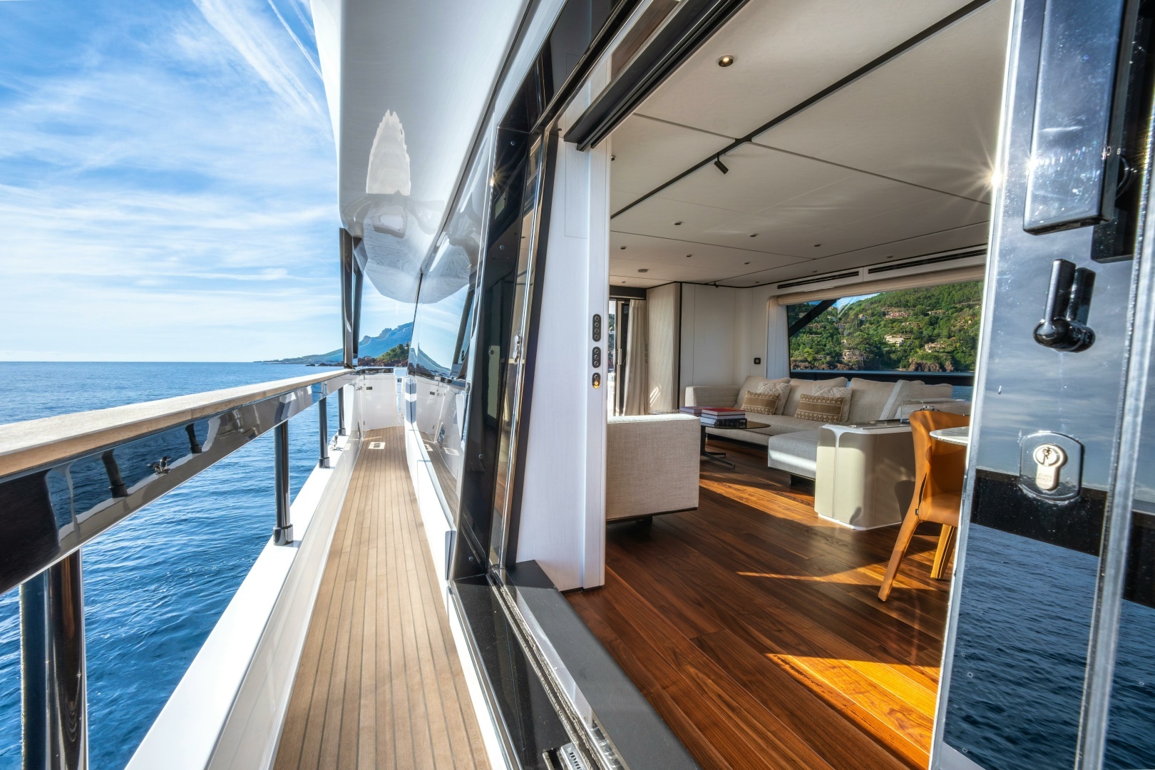 2025 Ferretti Yachts Ferretti 940 - Image 12