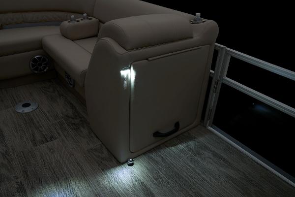 2025 Ranger Reata 220FC