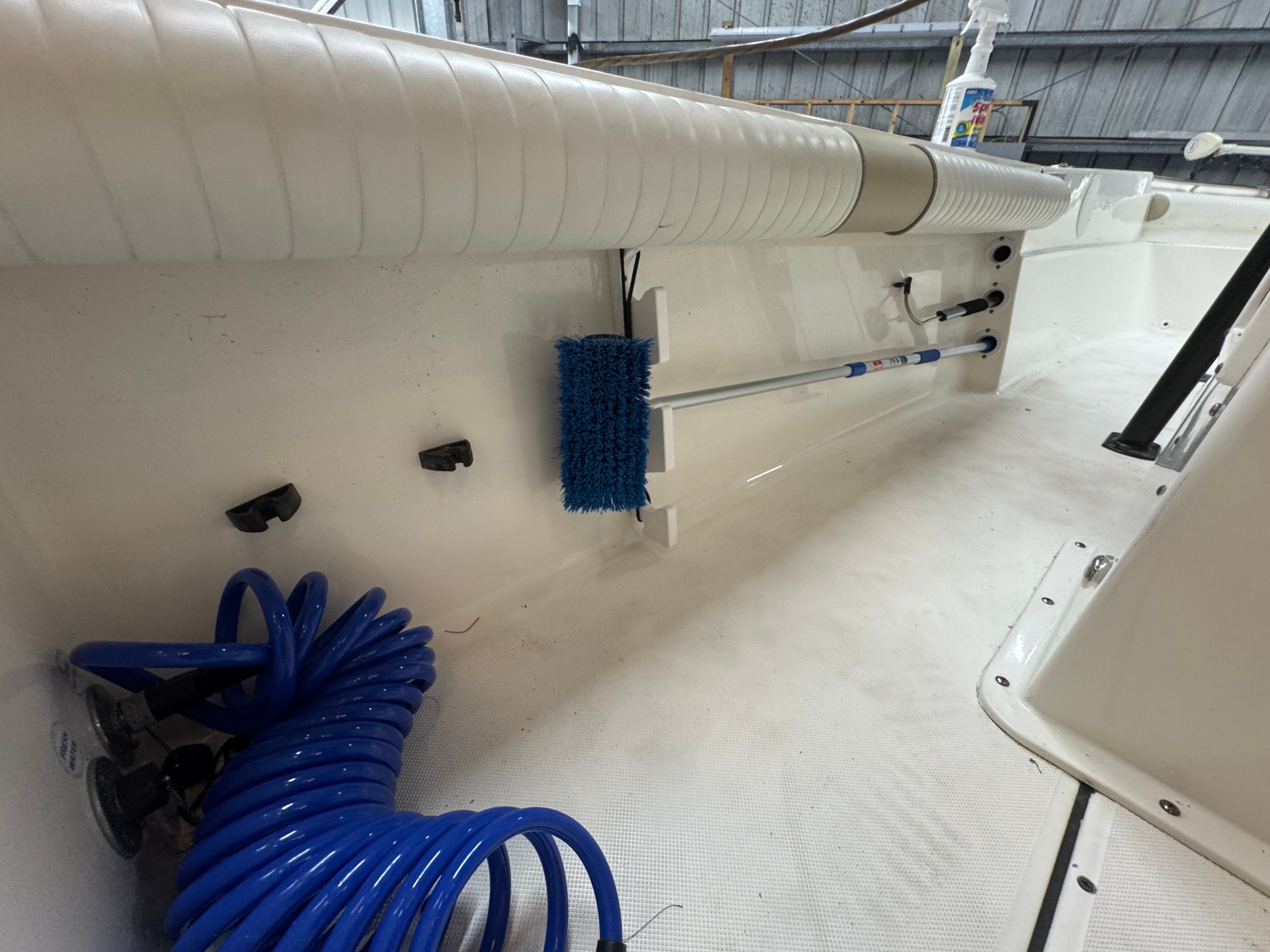 2020 Sea Born LX24 Center Console - 14