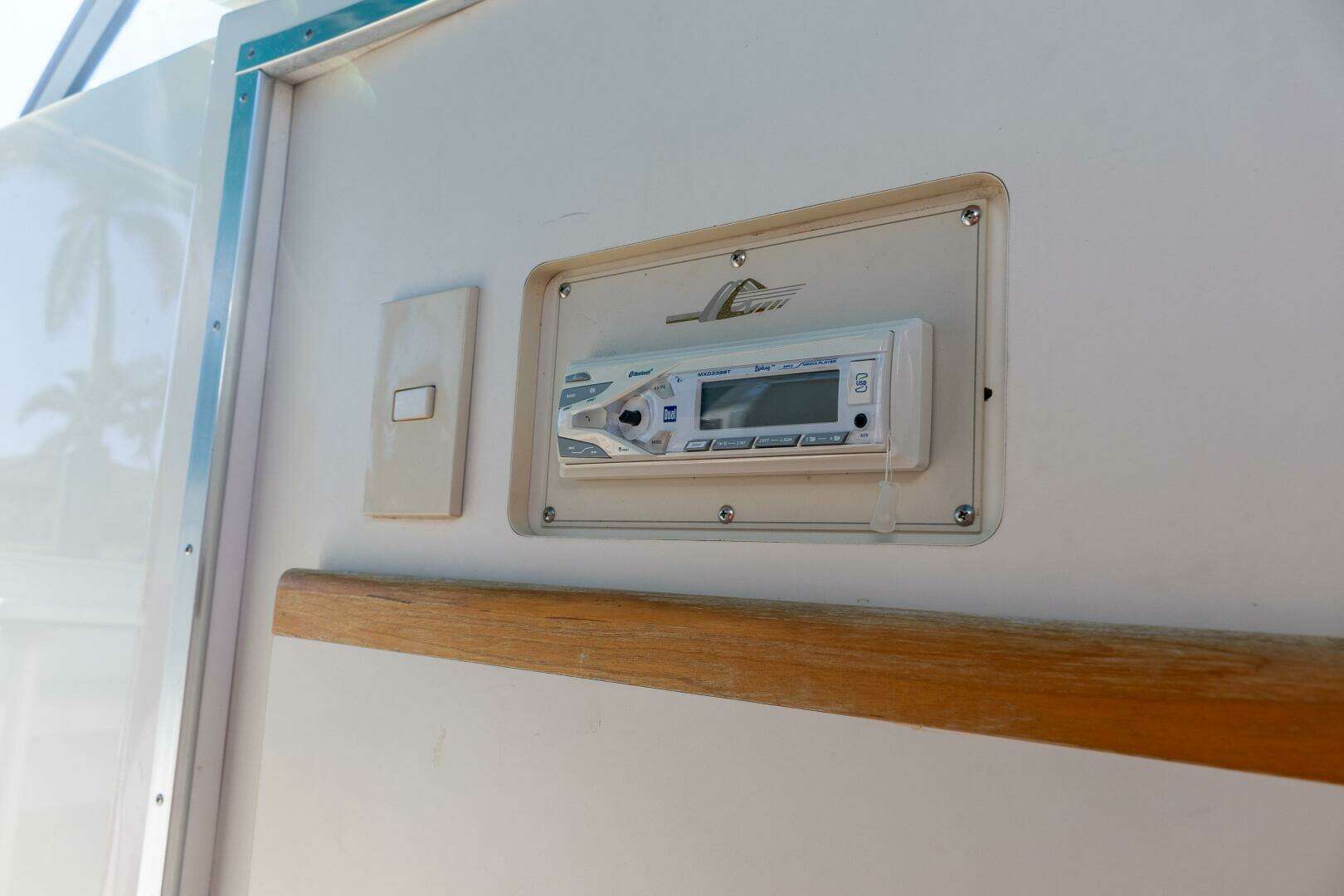 1995 Cruisers ESPRIT 3570 - Image 36