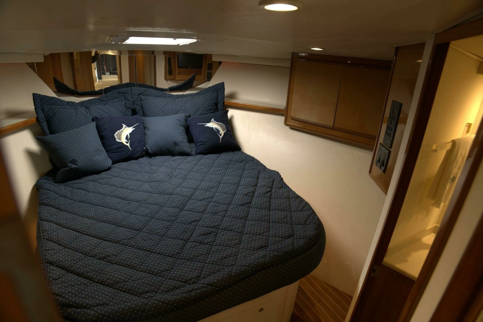 2002 Viking 43 Open - Image 14