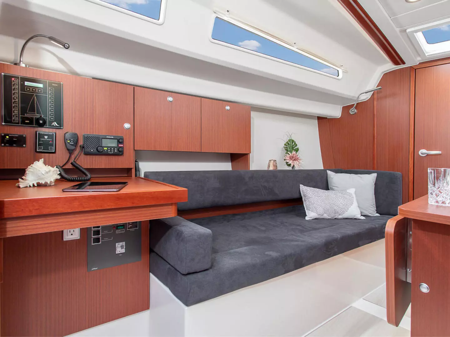 2025 Hanse 315 - Image 20