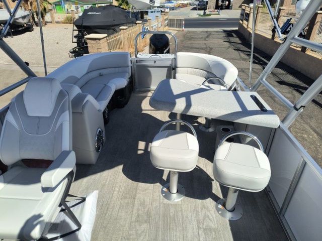 2025 Tahoe LTZ Entertainer 25 FT - 24
