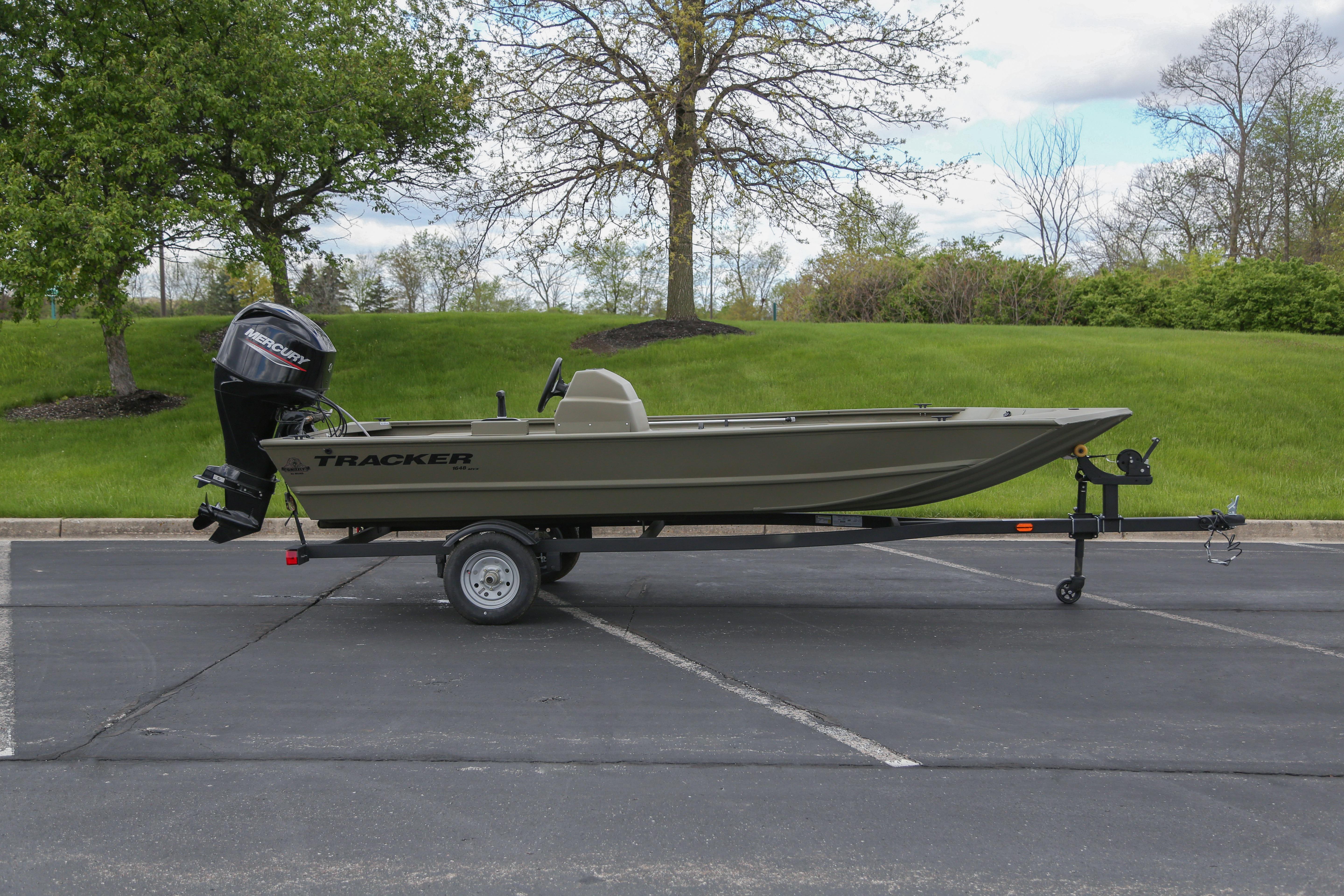 2026 Tracker Grizzly 1648 SC