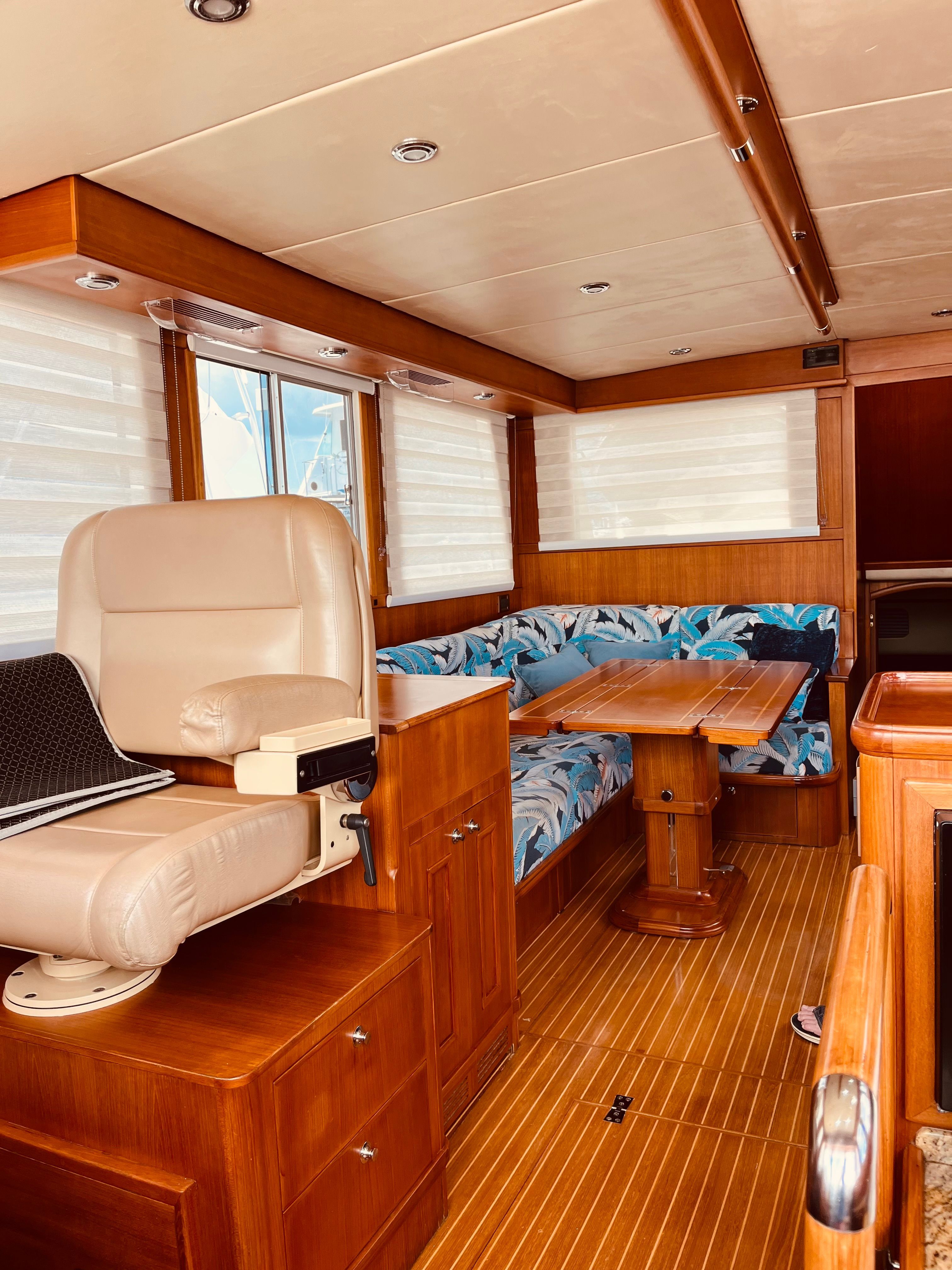 2007 Grand Banks 47 Heritage CL - 31